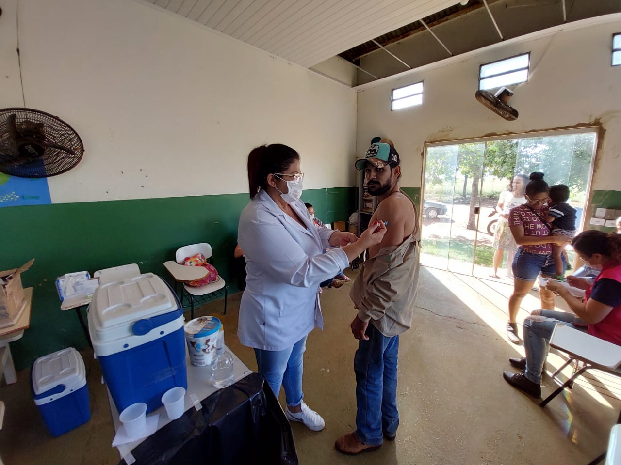 Ação no Distrito São Domingos termina com 341 medicamentos distribuídos e 25 consultas médicas