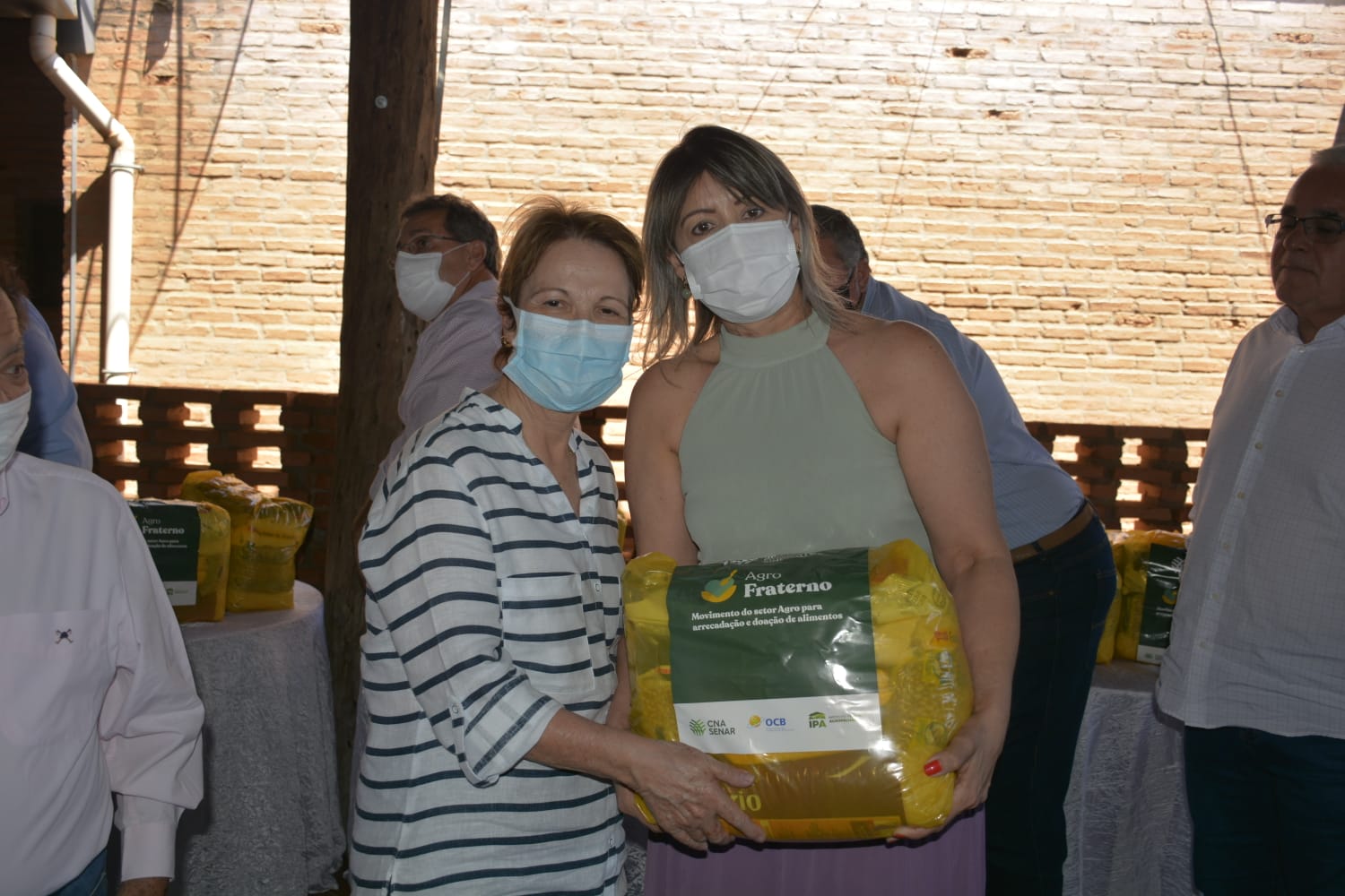 No momento você está vendo Água Clara recebe 100 cestas básicas do projeto Agro Fraterno