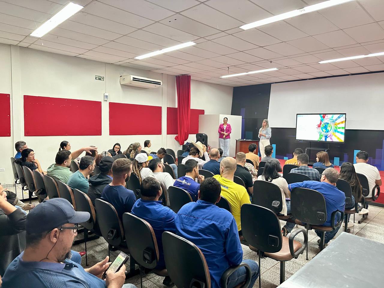 Leia mais sobre o artigo Secretaria de Cultura realiza 1ª Escuta Pública com participação popular